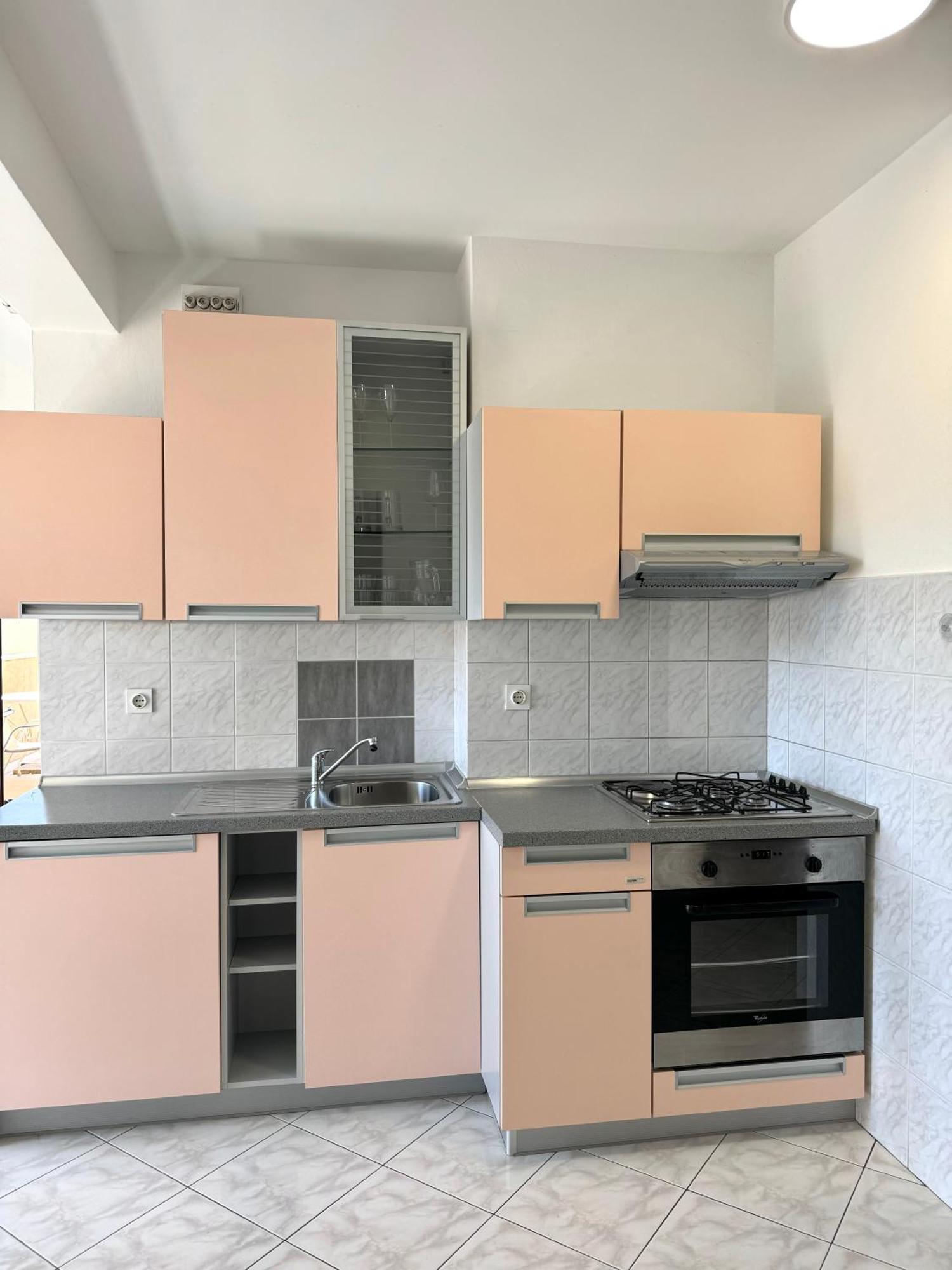Apartments Emilia 拉巴克 外观 照片